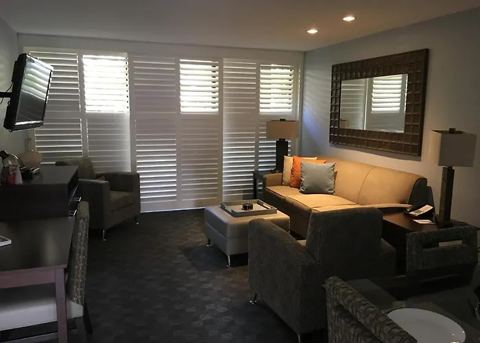 Getaways At Palm Springs Tennis Club