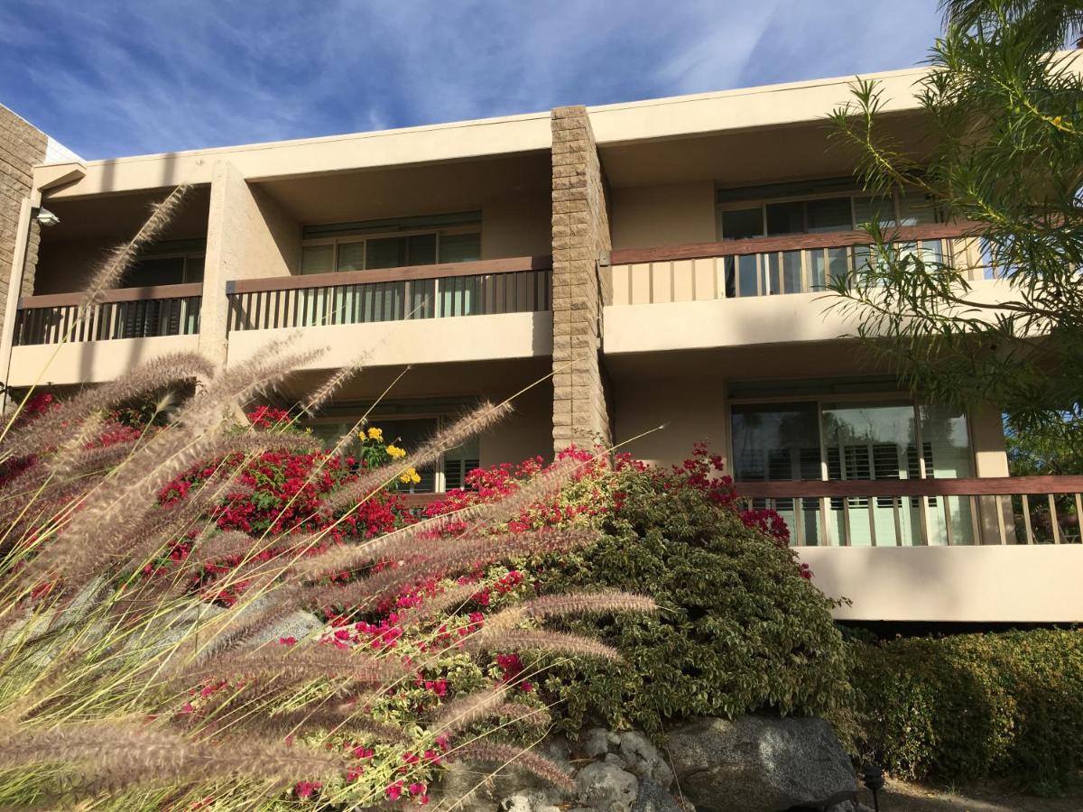 Getaways At Tennis Club 3* Palm Springs