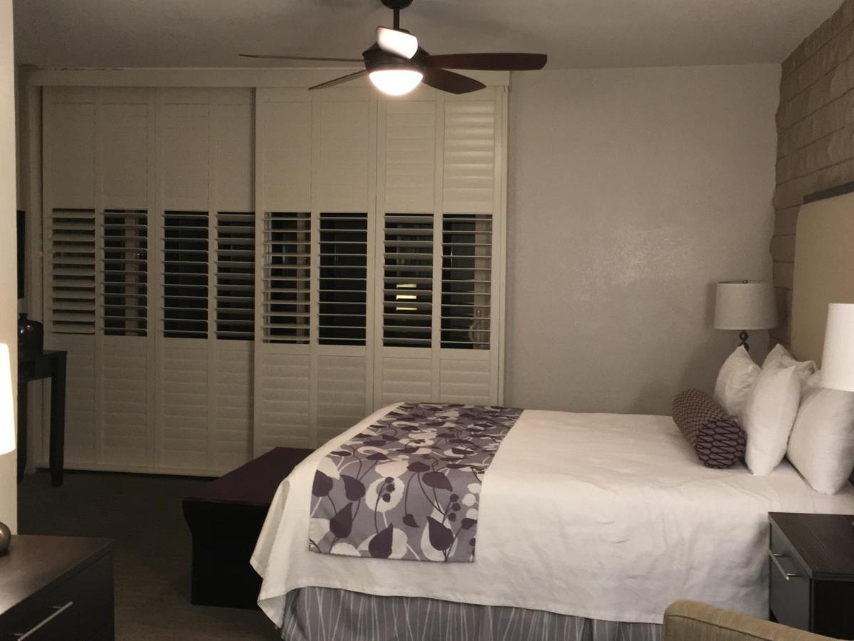 Hotel Getaways At Tennis Club Palm Springs